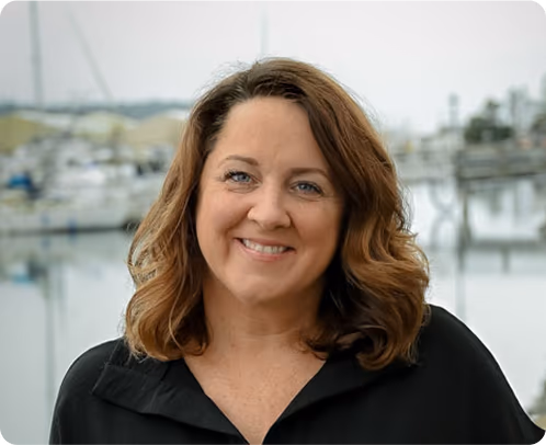 a headshot of Angie Dixon